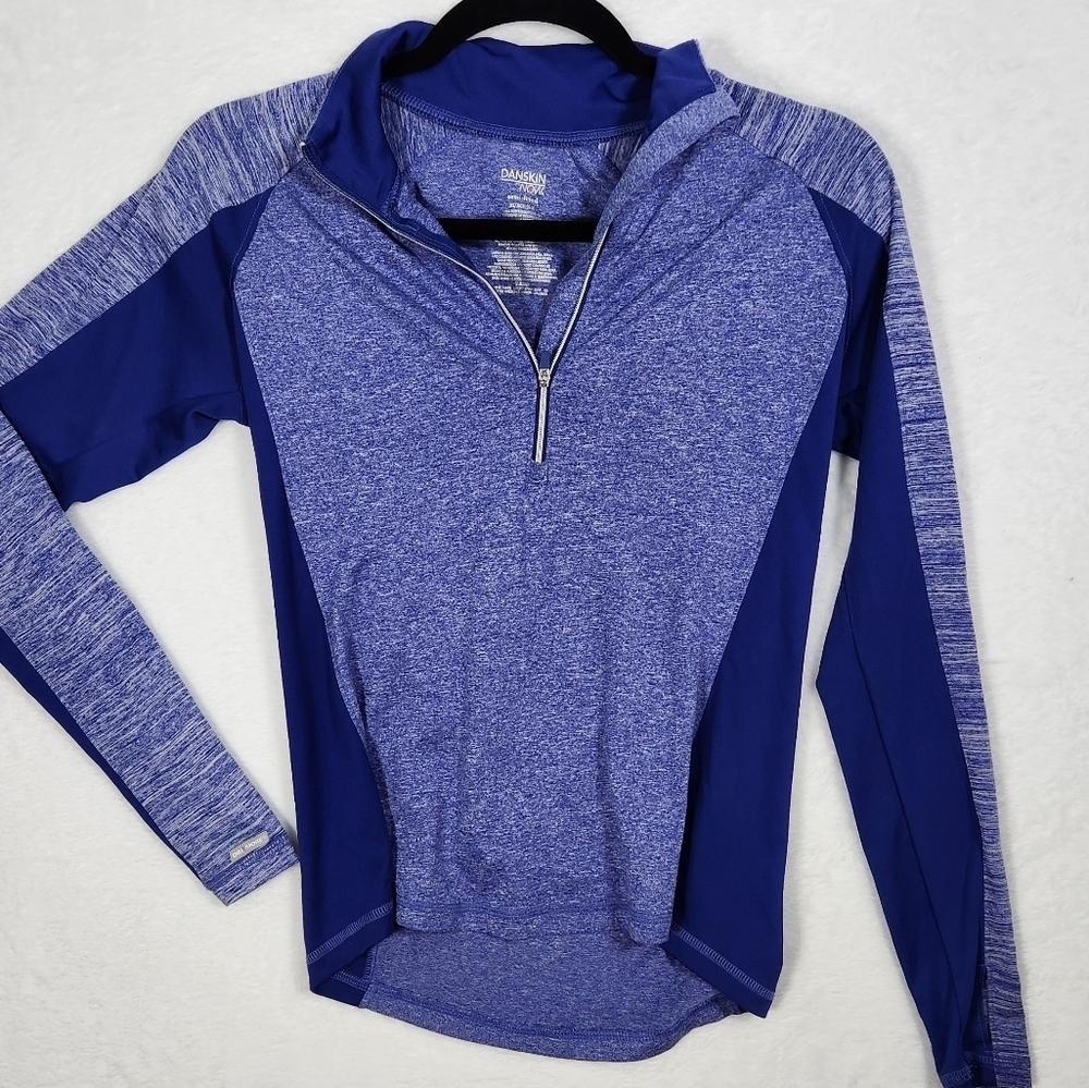 Danskin Now Activewear Blue Long Sleeve 1/2 semi-fitted jacket. Size XS (0-2)